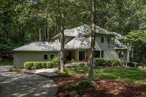 20 Mine Hill Road East, Bridgewater, CT 06752