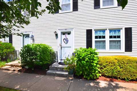 33 Tapping Reeve Drive, Litchfield, CT 06759