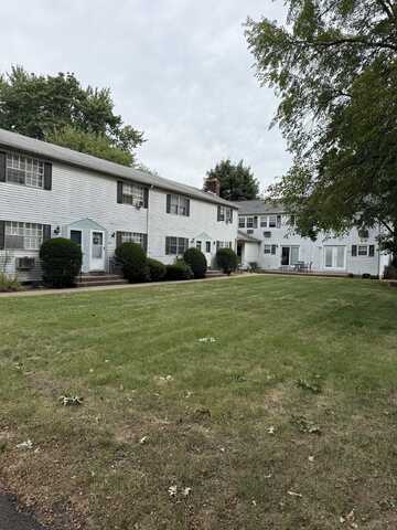 633 Center Street, Manchester, CT 06040