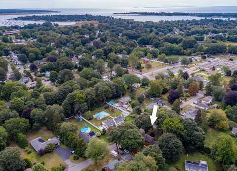 21 Cottage Place, Old Saybrook, CT 06475