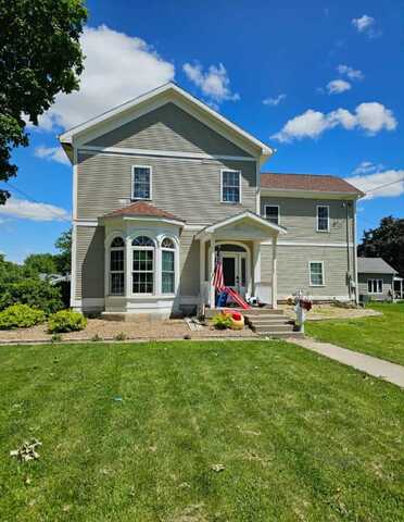 608 E 7th Street N, Newton, IA 50208