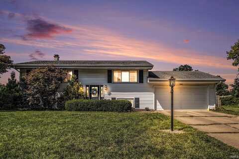 53125 Oakton Drive, South Bend, IN 46635