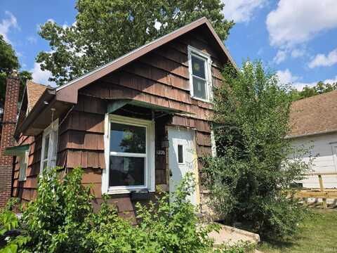 1205 Queen Street, South Bend, IN 46616