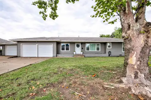 2918 W Longview Dr, Enid, OK 73703