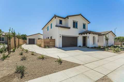 6008 Sussex Way E, Fresno, CA 93727