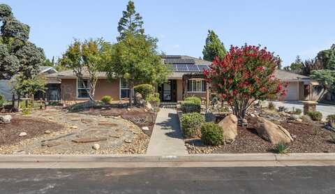 2179 Rall Avenue, Clovis, CA 93611