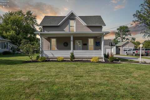 328 E Water, Oak Harbor, OH 43449