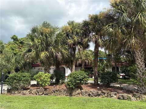 904 Jefferson Avenue, Lehigh Acres, FL 33936
