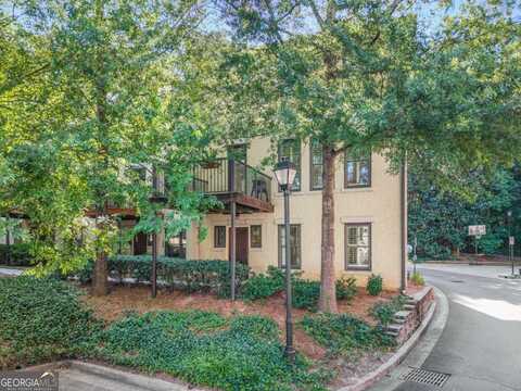 102 Knob Hills, Decatur, GA 30030