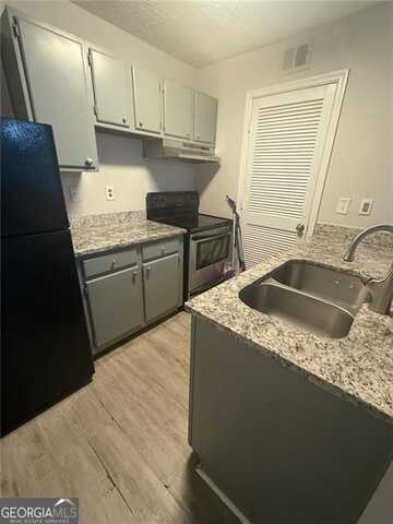126 Granville, Sandy Springs, GA 30328