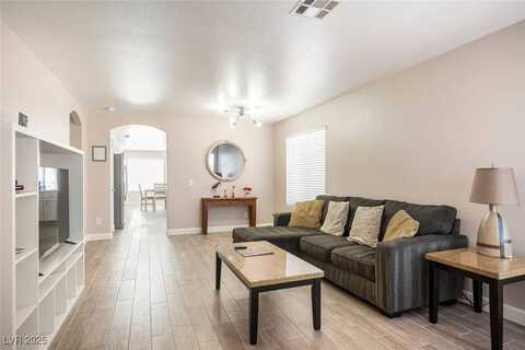 4995 Nardini Avenue, Las Vegas, NV 89141