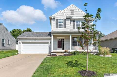 2105 Petersen Drive, Papillion, NE 68046