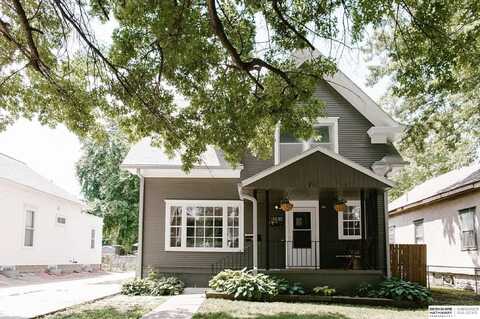 1435 Sumner Street, Lincoln, NE 68502