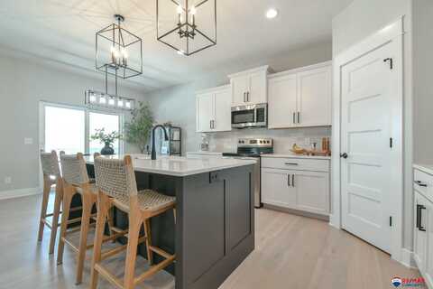 8915 S 75th Street, Lincoln, NE 68516