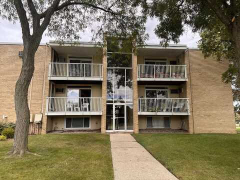 4921 N Crooks Road, Royal Oak, MI 48073