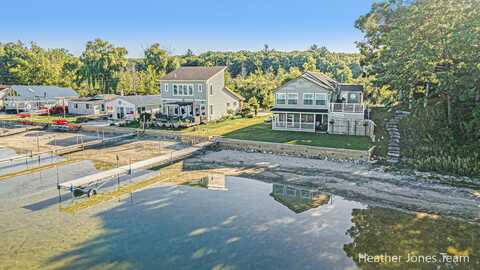16375 Bass Lake Avenue NE, Gowen, MI 49326