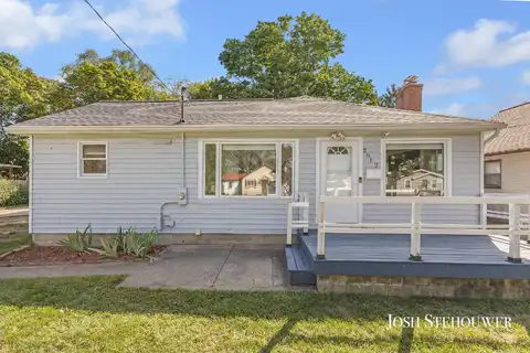 2812 Longstreet Avenue SW, Wyoming, MI 49509