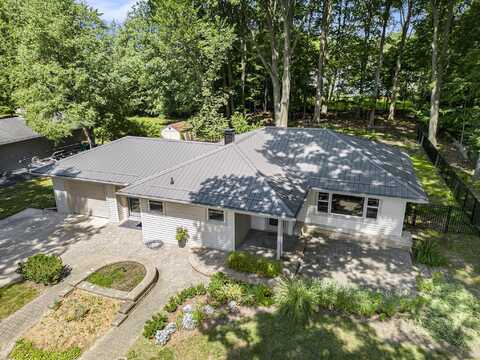 30832 Rockdale Avenue, Farmington Hills, MI 48336