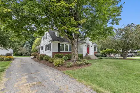 6521 96th Avenue, Zeeland, MI 49464