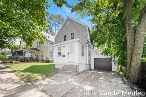 30 Palmer Street NW, Grand Rapids, MI 49505