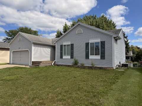 412 Bronco Way, Lansing, MI 48917
