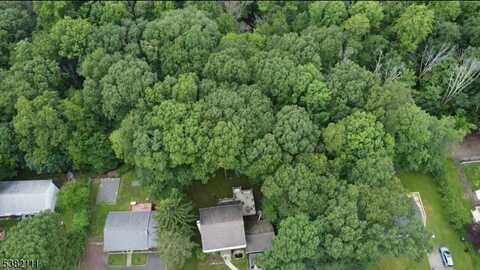 106 Leland Trl, Hopatcong, NJ 07843