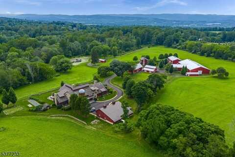 106 Mountain Top Rd, Lebanon, NJ 08826