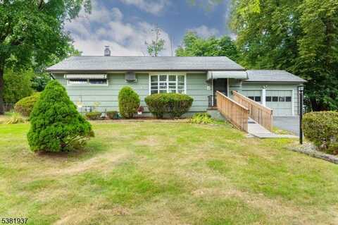 17 Springview Dr, Whippany, NJ 07054