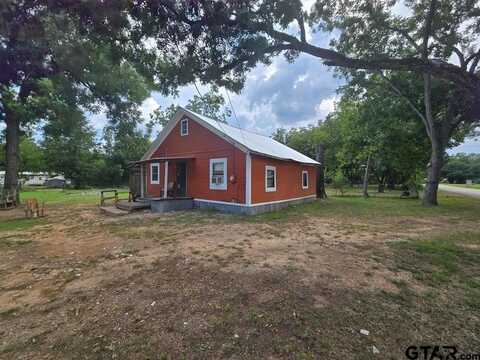 303 Warren, Elkhart, TX 75839