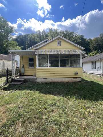 636 Garrison Ave, Charleston, WV 25302