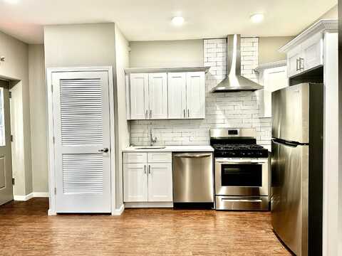 40 VROOM ST, JC, Journal Square, NJ 07306