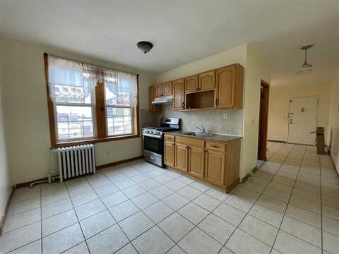 201 45TH ST, Union City, NJ 07087