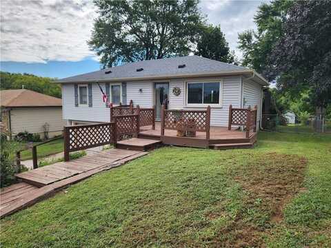 16907 NW 76th Street, Parkville, MO 64152