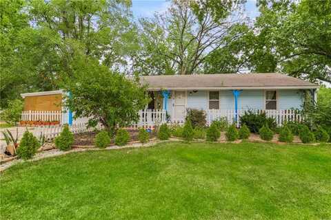 5521 N Wayne Avenue, Kansas City, MO 64118