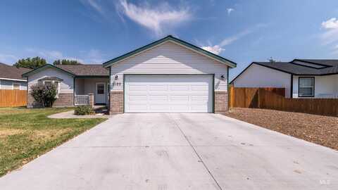 1100 S Garrett St, Mountain Home, ID 83647