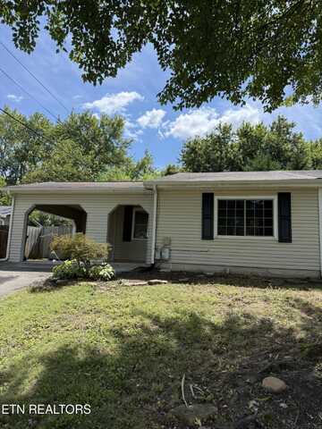 7508 Chatham Circle, Knoxville, TN 37909