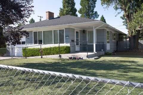 2555 Eberlein Avenue, Klamath Falls, OR 97601