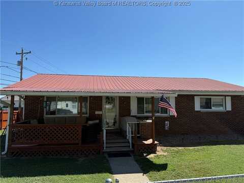 822 Florida Street, Milton, WV 25541