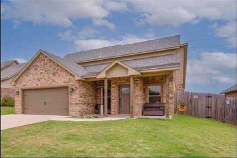 5413 NW King Richard Ave, Lawton, OK 73505
