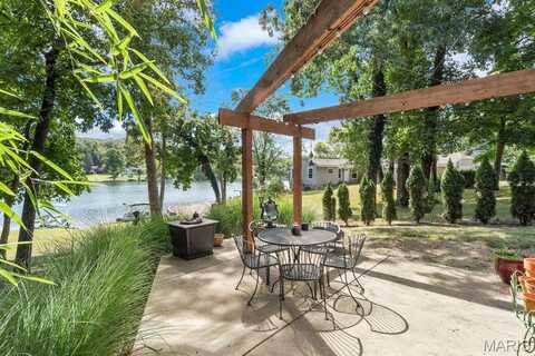 6252 N Lakeshore Drive, Byrnes Mill, MO 63051