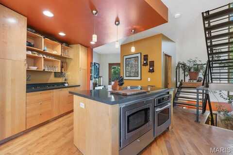 6252 N Lakeshore Drive, Byrnes Mill, MO 63051