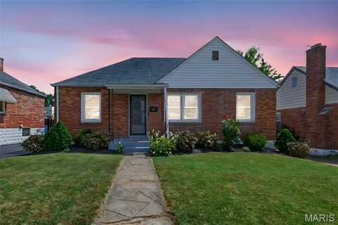 8624 Charlton Lane, Saint Louis, MO 63123