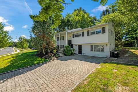26 Warren Drive, Matawan, NJ 07747
