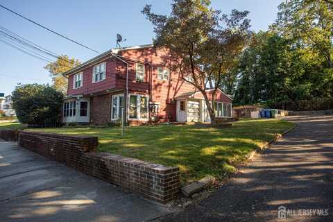 32 Heston Avenue, Sayreville, NJ 08879