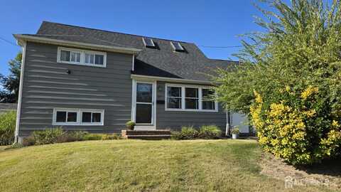 27 Oxford Road, East Brunswick, NJ 08816