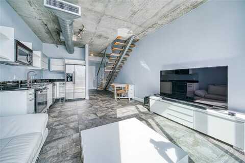 690 SW 1st Ct, Miami, FL 33130
