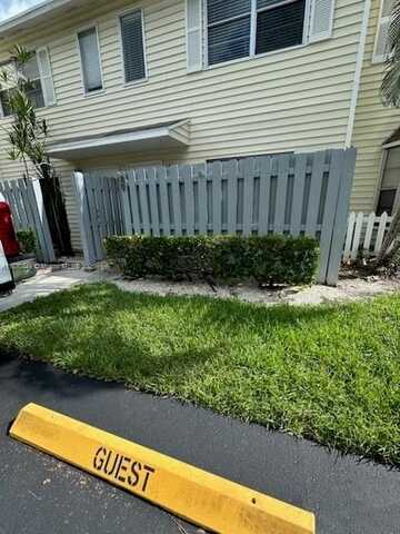 89 SW 3rd St, Pompano Beach, FL 33060