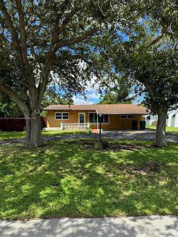 4449 SW 35th Ave, Dania Beach, FL 33312