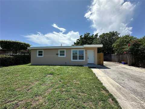 240 NW 28th Ave, Boynton Beach, FL 33435