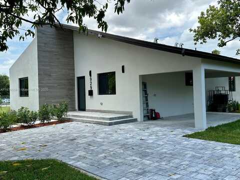 929 NW 60th St, Miami, FL 33127